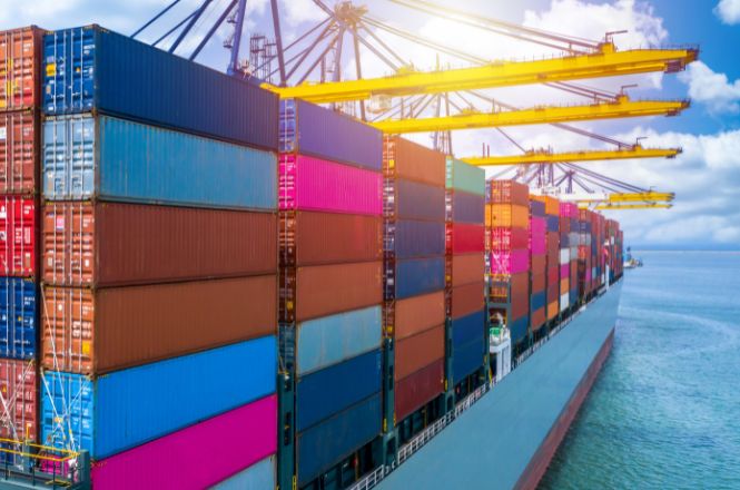 sea cargo shipping image
